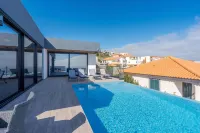 Robbie's Place by Holiday Rental Madeira - Deniz Manzaralı