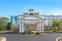 Holiday Inn Express & Suites Phenix City - FT. Benning by IHG - parking