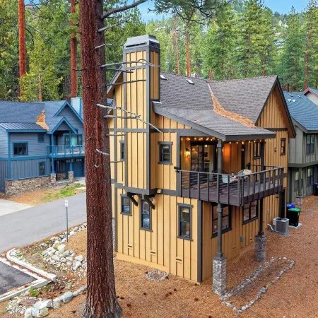 Tahoe Glen by Avantstay Steps to Lake + Near Cave Rock + Heavenly Ski Resort Tahoe Rim Trail