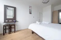Alluring West Bromwich Getaway