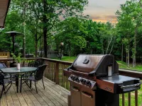 Hidden Bear by AvantStay Hotels in Penn Forest Township