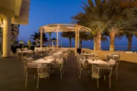voco MUSCAT AL MOUJ by IHG - breakfast