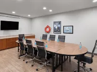 Candlewood Suites MOBILE-DOWNTOWN by IHG Hotel di Seluler