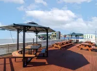 Mud Beach Hotel