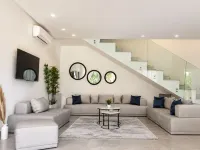 Luxurious Villa in Gammarth with Private Pool and Garden Views - Boutique