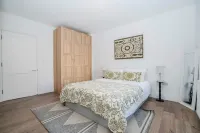 Stylish 3BR Wimbledon Roof Terrace & Parking