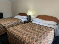 Bing's Motel - parking