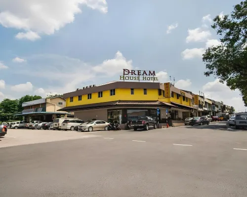Dream House Hotel Exterior Photos