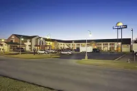 Economy Hotel Wichita- Florence St - parking