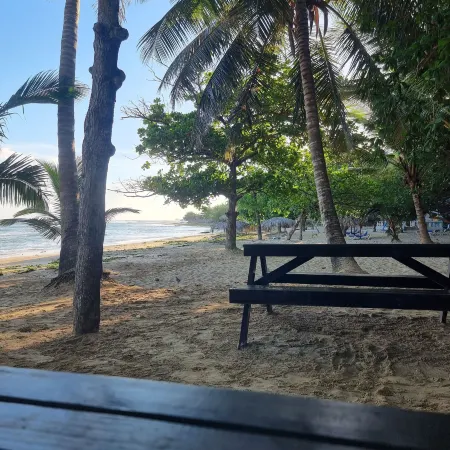 Costambar Beachfront Pool Apartment