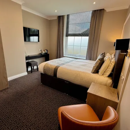 The Raven Hotel Hotels in Corby
