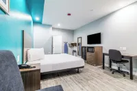Americas Best Value Inn & Suites Kingwood IAH Airport - 2-Star