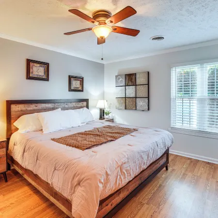 Quiet Jackson Condo: Near Hospitals & Colleges