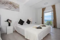 Royal Elysee - 4-Star