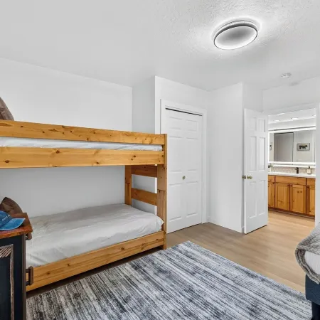 Tram Condo by Avantstay Walk to Lifts + Kt-22 Views Olympic Valley