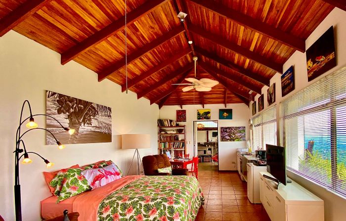 Private Mountain Studio with Panoramic Views