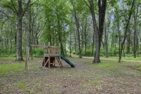 Lakeside Lodge-sleeps 14 I Firepit Kayak Bikes - 4 estrellas