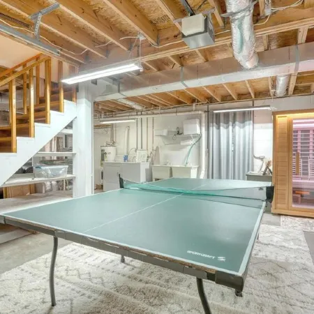 Mountain Views • Sauna • Game Room • Sleeps 8