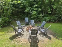 Hocking Hills Cabin- private hot tub, hiking trail, caves, fire pit, pool table - Boutique