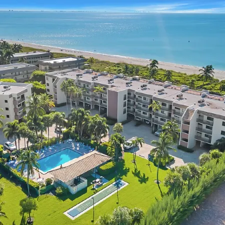 Sanibel Beachfront Luxury Condo Full Gulf View! 3Br, 2 BA! Covered Prkg! Sports!
