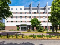 B&B HOTEL Hamburg-Airport - Bintang 2