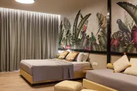 Fantasy Hotel - ที่มีสระว่ายน้ำ