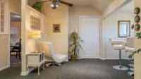 The Penthouse by Avantstay Downtown Condo + Cal King Beds Historic Bates Plaza, Paso Robles - 酒店式公寓