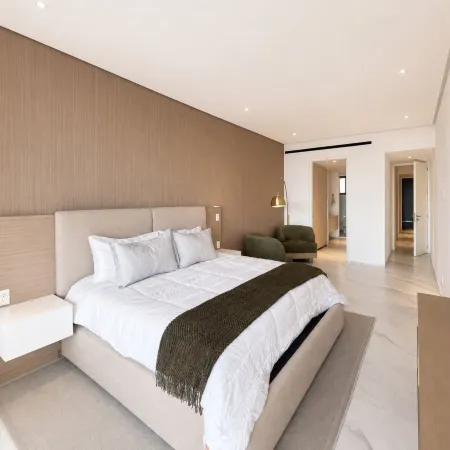3Bdrm Luxury Condo I Pool &Jacuzzi I GYM