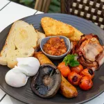 The Glen Hotel and Suites - Breakfast