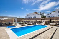 Aelia Luxury Suites - Private Pools
