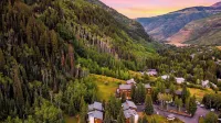 Falls & Firs by Avantstay Mtn Views + Balcony Trailheads + Ski Bus - 2-Star