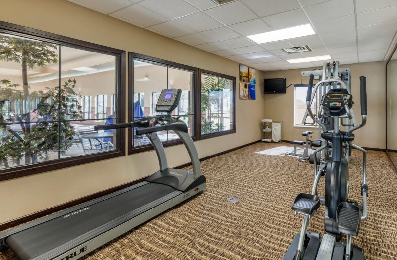 Comfort Inn & Suites Russellville I-40 photo 2