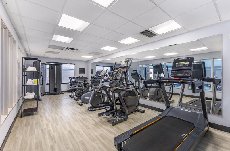 Best Western Plus Airport Inn Suites