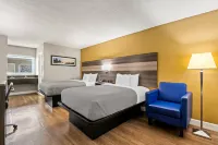 Quality Inn Near Blue Spring - parking