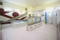 WE Home Hotel＆Kitchen Ichikawa Funabashi - Hostel - Kylpyammeita