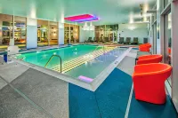 Aloft Anchorage - piscina