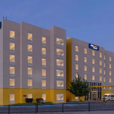 City Express by Marriott Chihuahua Hotels near Vía Lombardía