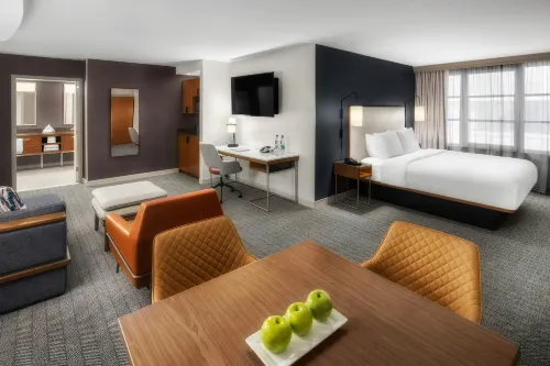 Courtyard by Marriott Seattle Bellevue/Downtown - Gym