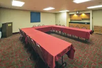 Hampton Inn Youngstown-North - Pet friendly
