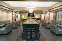 Hampton Inn Beloit - parking