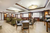 Hampton Inn McHenry - Pools