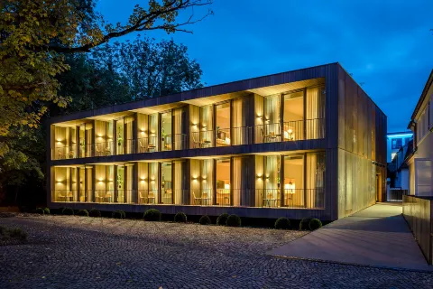 La Maison Hotel