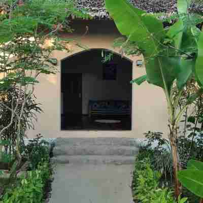 Le Moya Beach Hotel Exterior