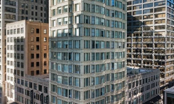 Staypineapple, An Iconic Hotel, the Loop Chicago