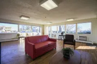 HomeTowne Studios Denver - Lakewood West - 2-Star