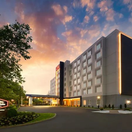 Hampton Inn & Suites by Hilton- Newark Airport Elizabeth