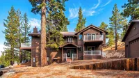 Pine Cone Trail by Avantstay Alpine Chalet + Decks + Game Room Near Ski + Lake - Homestays