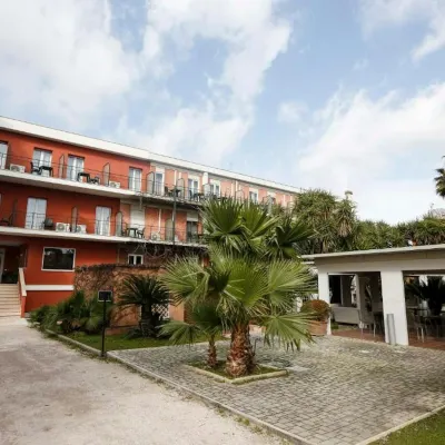 Hotel Giardino d'Europa Các khách sạn gần Trường đua ngựa Capannelle