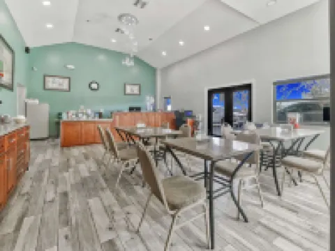 Rodeway Inn & Suites Hotels in Winter Haven