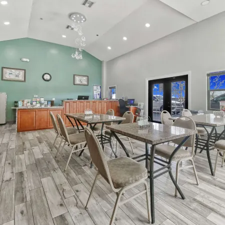 Rodeway Inn & Suites